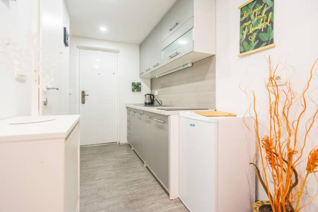 Apartma N'Poznam Tobacna Ljubljana Eksteriør billede