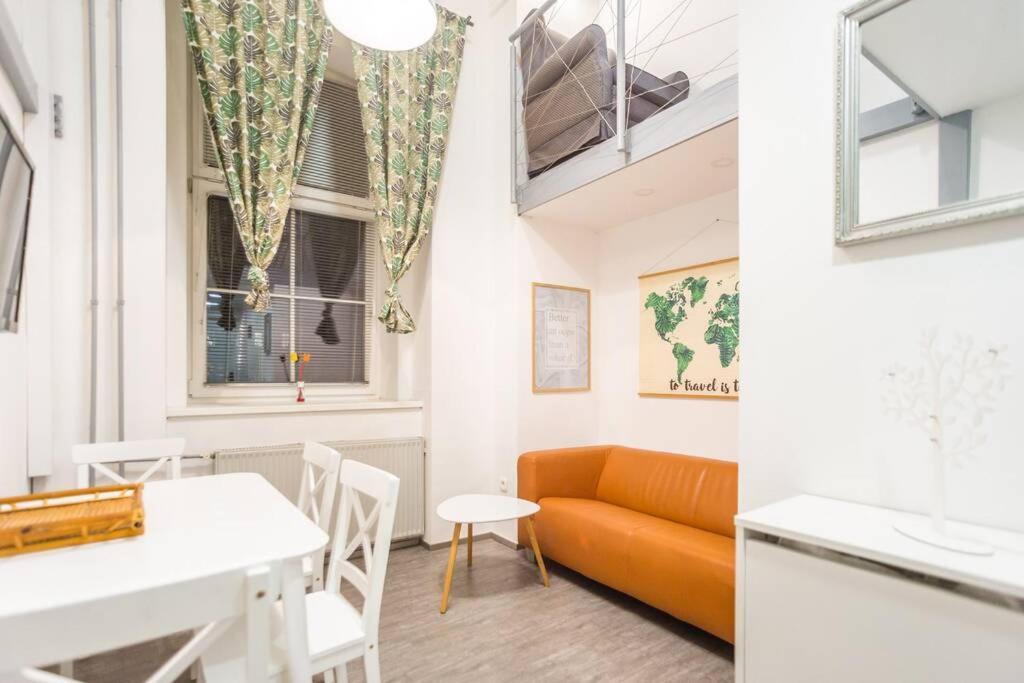 Apartma N'Poznam Tobacna Ljubljana Eksteriør billede